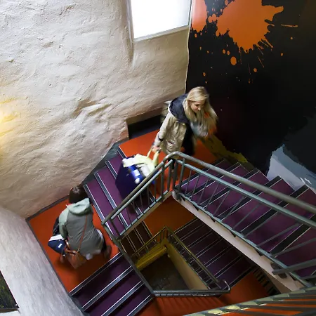 Snoozles Quay Street Tourist Hostel-3